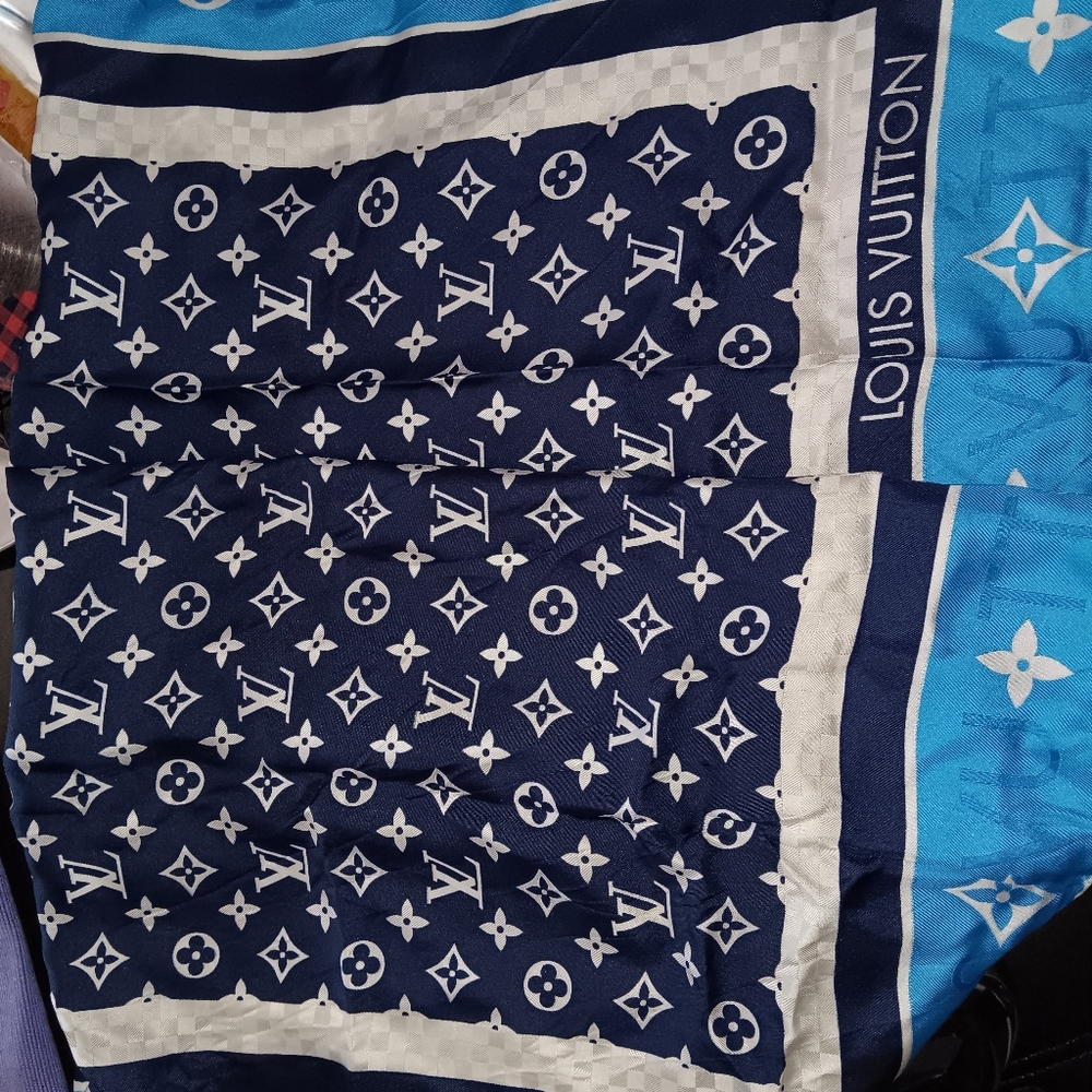 Louis Vuitton Navy and Light Blue Monogram Scarf